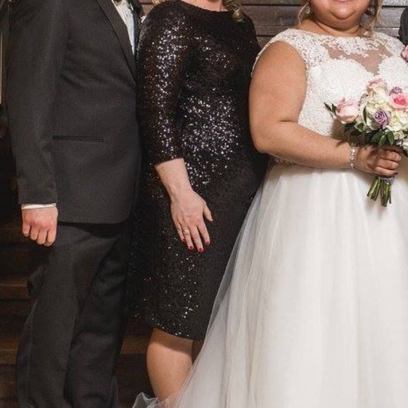 Sequin JS Boutique maternity dress - Picture 6 of 6